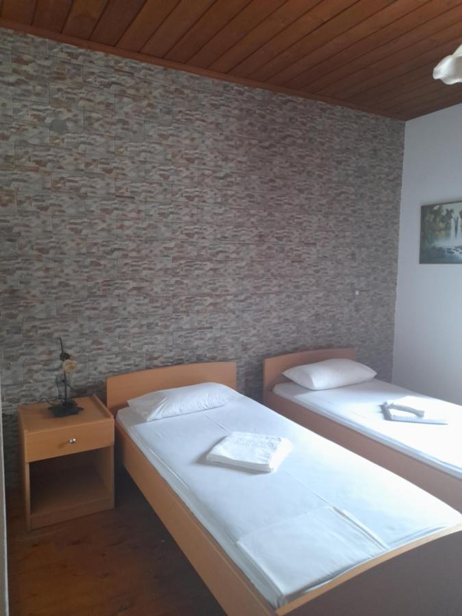 Thérison Therisso Rooms מראה חיצוני תמונה