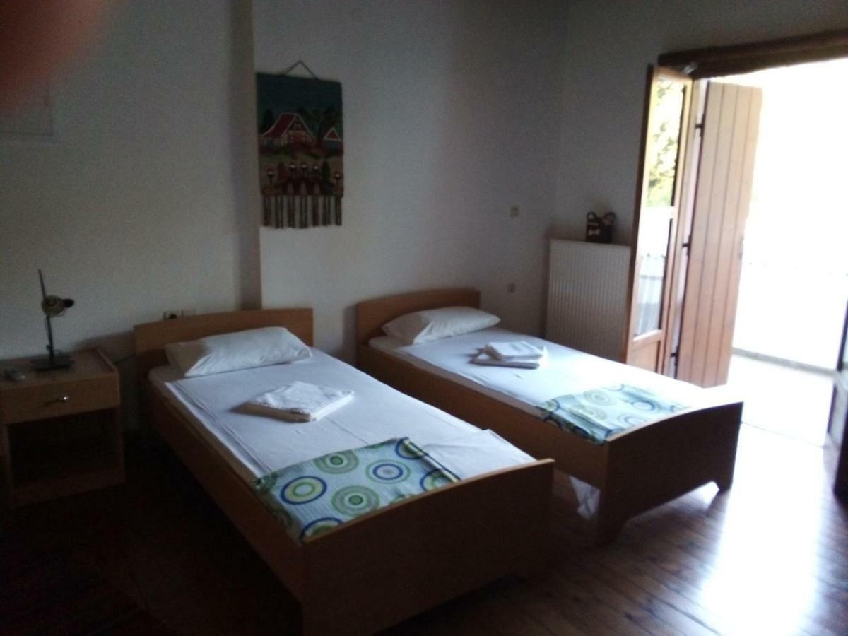 Thérison Therisso Rooms מראה חיצוני תמונה